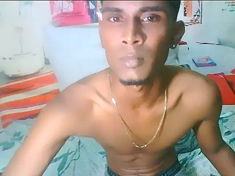 IndianThuggin online show from October 19, 9:40 pm