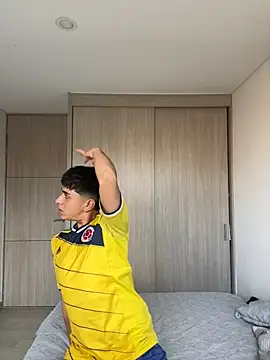 motomotoboy online show from February 27, 9:25 pm