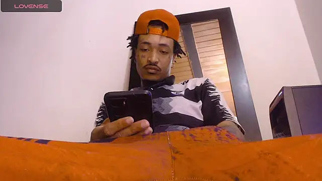 Anaconda larga online show from May 29, 12:37 pm
