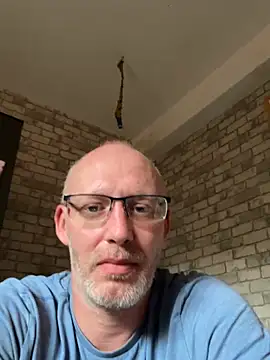 Cedric7653 online show from June 6, 8:31 am