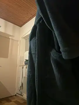 bart98geil online show from April 7, 4:34 am