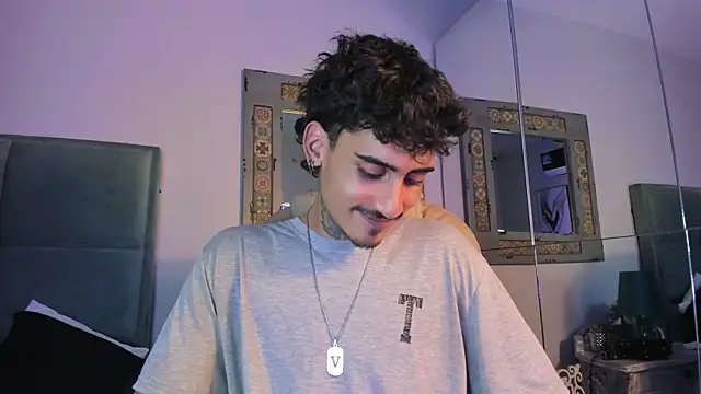 Mr Strike online show from December 21, 7:44 pm