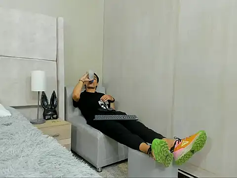 jupiter 333 online show from December 3, 5:08 pm