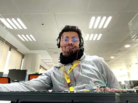 Albert Madrid online show from January 9, 2:11 pm