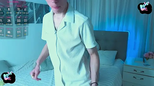 Cristian  Dior online show from April 22, 9:03 am