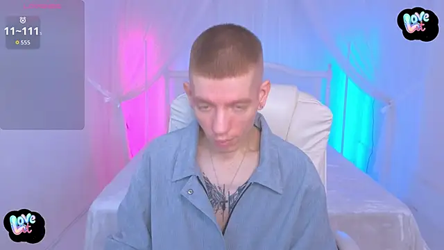 Cristian  Dior online show from November 22, 5:56 pm