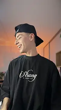 Sebastian Reed online show from March 4, 5:14 am