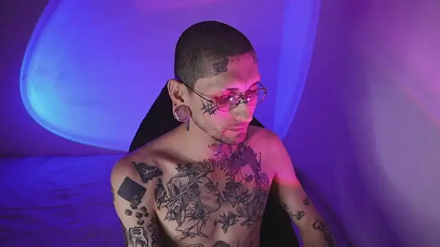 TokyoHatsumoto online show from November 12, 10:47 pm