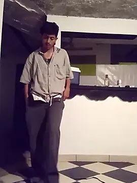 SkinniYamo online show from April 2, 3:59 am