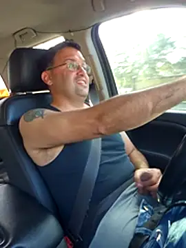 Latinesc online show from March 2, 9:11 pm