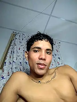 Alex Sweeting online show from December 2, 4:04 am