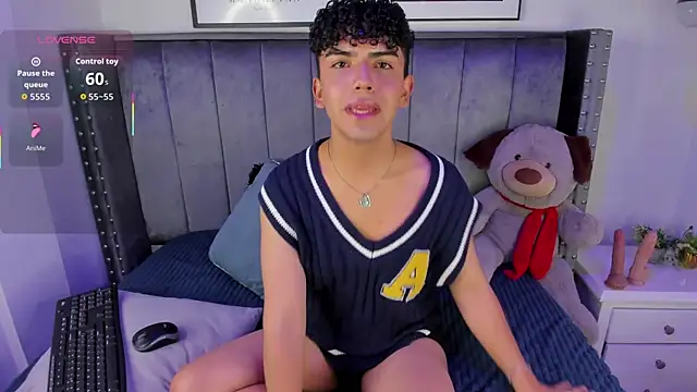 Niick Twiink online show from October 29, 7:39 pm