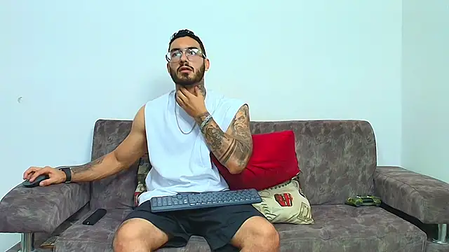 thebadboys05 online show from June 21, 6:19 am