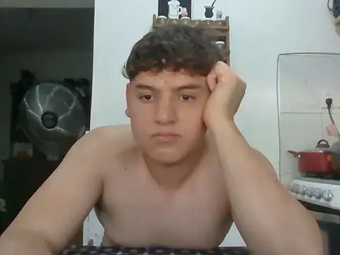 Myboy0020 online show from December 3, 8:15 pm