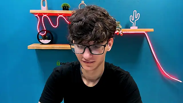 keny south online show from November 11, 8:14 pm