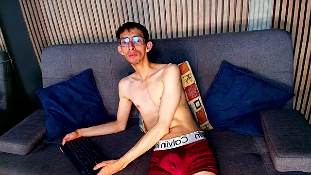 ZyroNight online show from December 4, 11:45 pm