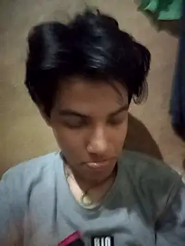 Luiguitw18 online show from November 9, 4:05 am