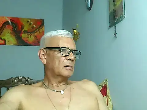 dirtysluttyfist online show from November 7, 9:29 pm