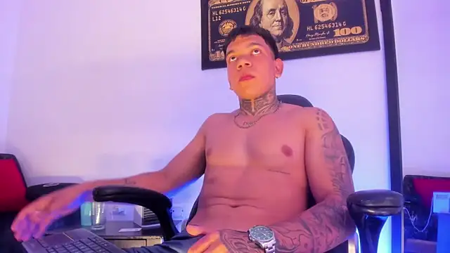 grey jackson online show from November 12, 3:34 am