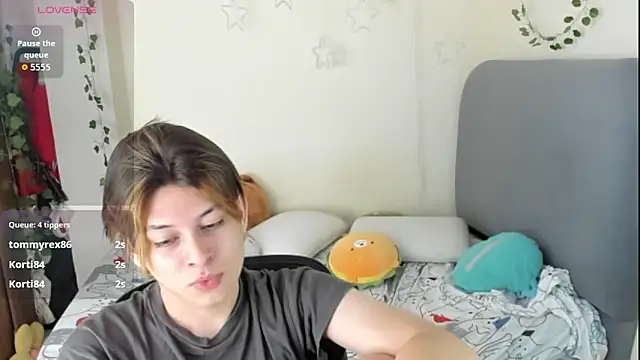 Felix kitty online show from November 23, 8:20 pm