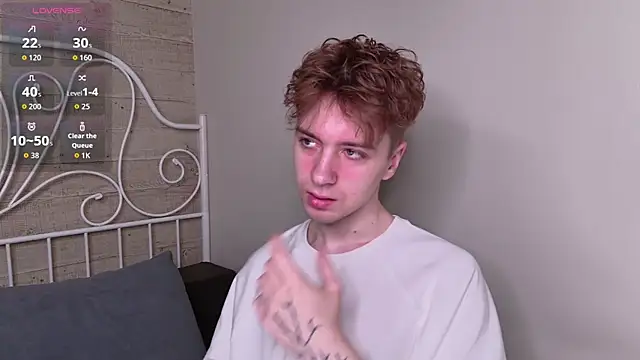 Paul Holt online show from November 27, 8:45 pm