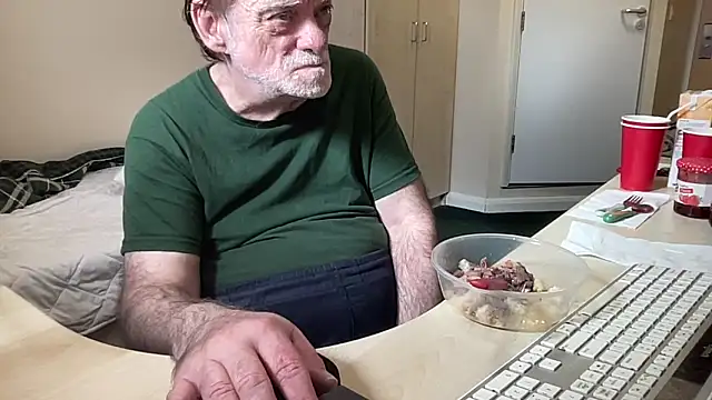 coach-karl online show from April 4, 2:47 pm