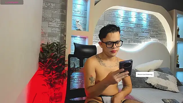 Valentino moretti online show from November 29, 1:35 pm