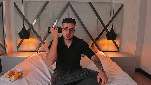 Ethan Greys online show from January 17, 2:03 am