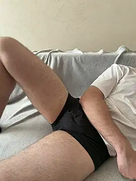 ushebdhickx online show from August 5, 10:09 am
