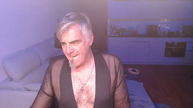 Buidapest online show from April 4, 1:35 am