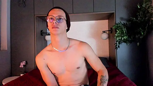 Brandon starkk online show from December 16, 12:12 pm