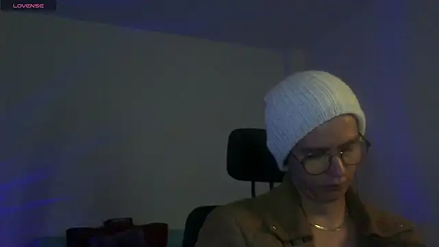 Brandon starkk online show from April 15, 8:20 pm