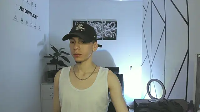 James Adams 01 online show from November 25, 3:25 pm