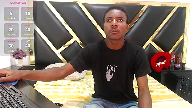 NoahJhonson69 online show from January 5, 7:06 pm