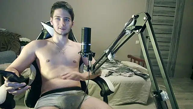 6thfingq online show from November 29, 3:47 pm