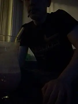 Spielzeugtwink online show from May 31, 8:32 pm