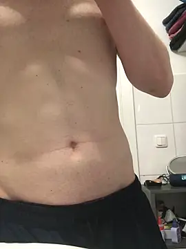 Spielzeugtwink online show from March 10, 11:11 pm