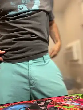 strippingmale1 online show from July 4, 3:31 am