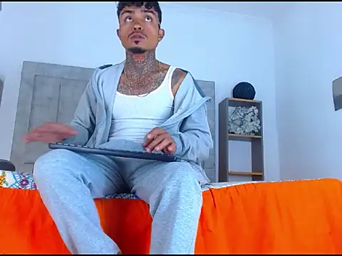 Hot Latino x online show from February 2, 12:46 pm