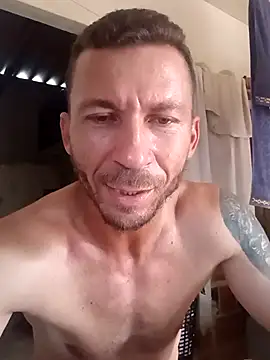 RobertoLuiz84 online show from February 14, 8:26 pm