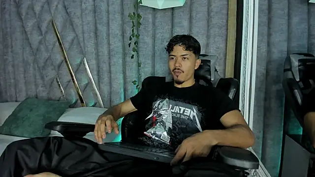 NicolaiKarav online show from April 19, 6:10 pm