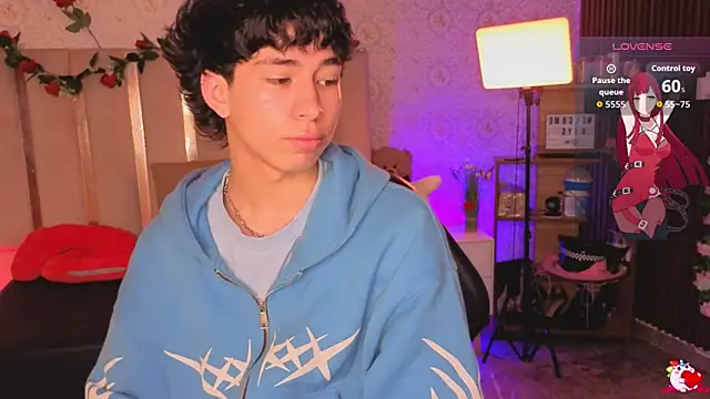 kaelwolf tay online show from April 4, 7:33 pm