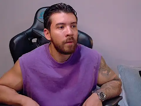 owen seth1 online show from April 19, 10:34 pm