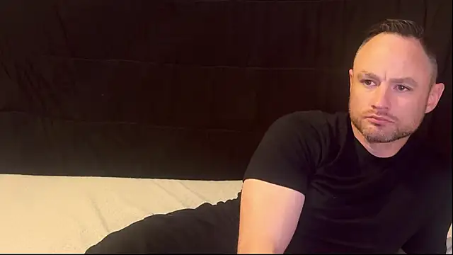 famous1tad online show from March 30, 2:01 am