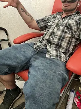 2addictivelyhorny online show from February 16, 12:47 pm