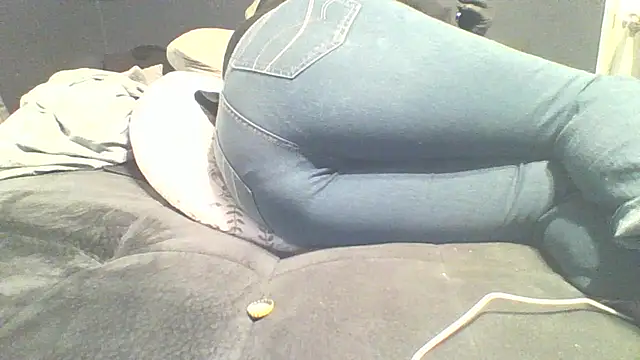 xxxenzo1 online show from February 25, 5:03 pm