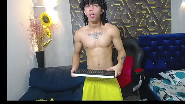 kim curlyy online show from April 1, 4:04 pm