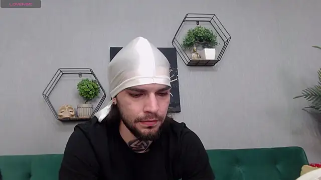 KaneHunter online show from April 14, 3:55 pm