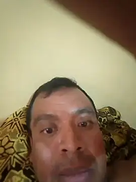 vikcvan1987 online show from April 28, 3:28 pm