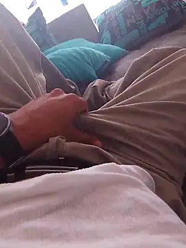 cristian112090 online show from October 17, 8:13 pm